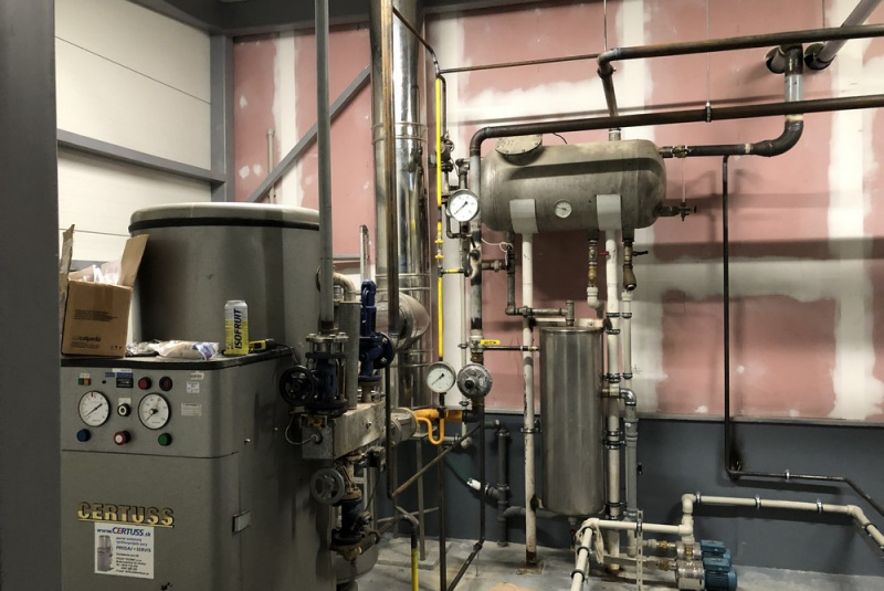  Voda / Vyvíjač pary - foto