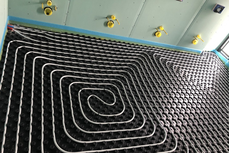  Kúrenie / Podlahové vykurovanie - foto